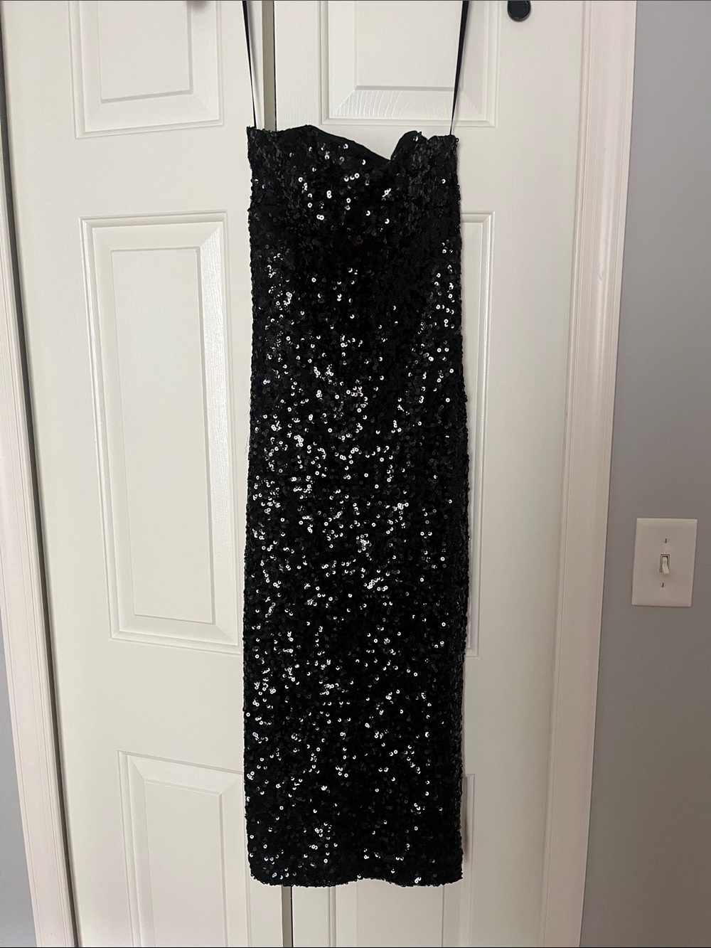Black French Connection size 4 stretchy Sequin Strapless Midi Dress